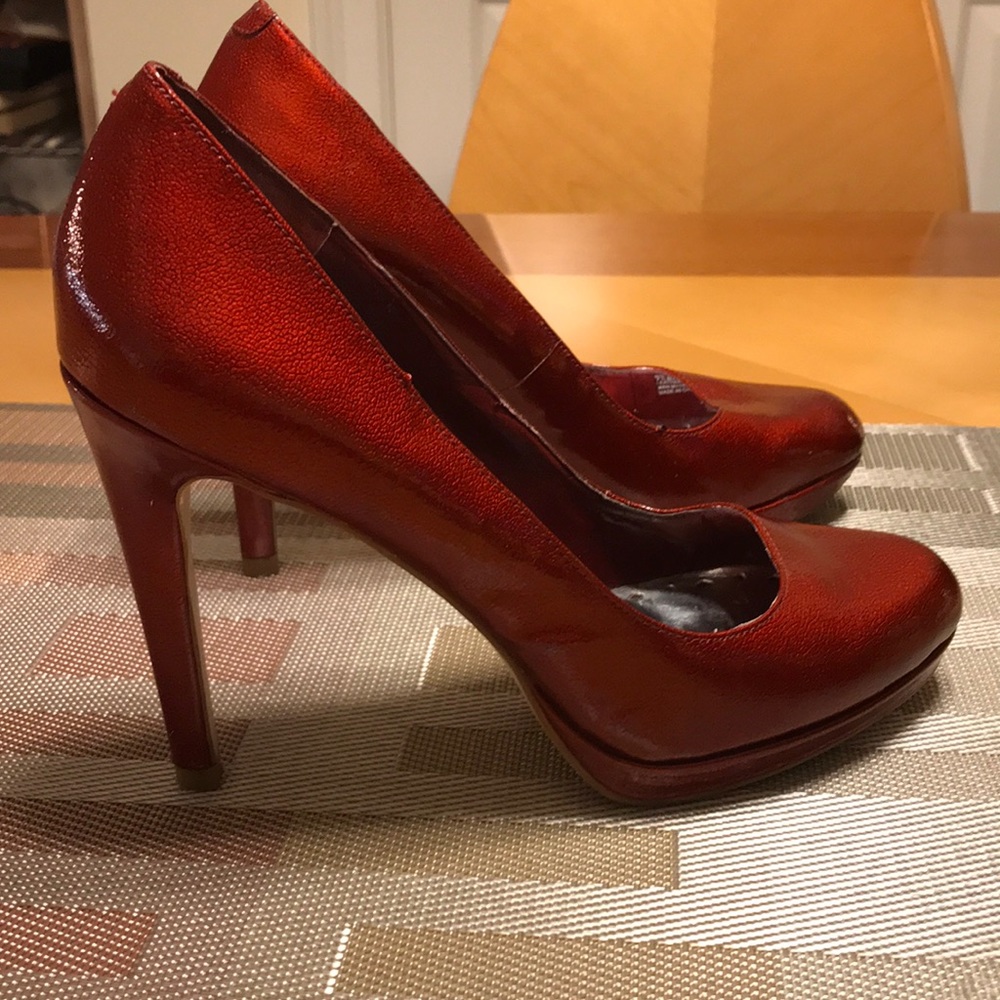 BCBGIRLS pumps